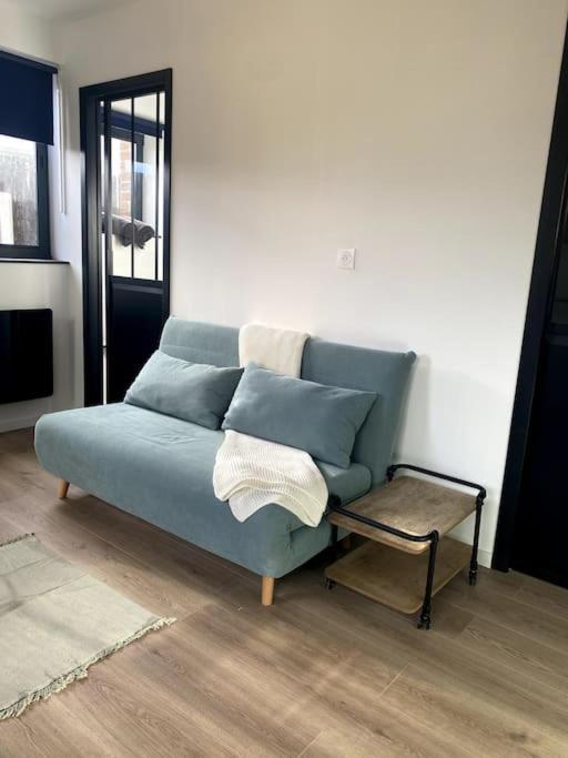 Entre Ville Et Campagne Appartement Cosy Avec Parking Et Terrasse Wood Coutiches 外观 照片