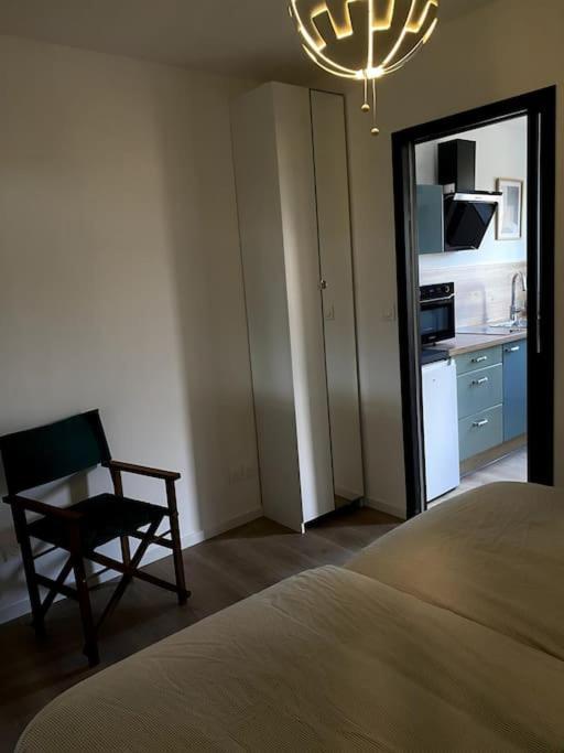 Entre Ville Et Campagne Appartement Cosy Avec Parking Et Terrasse Wood Coutiches 外观 照片